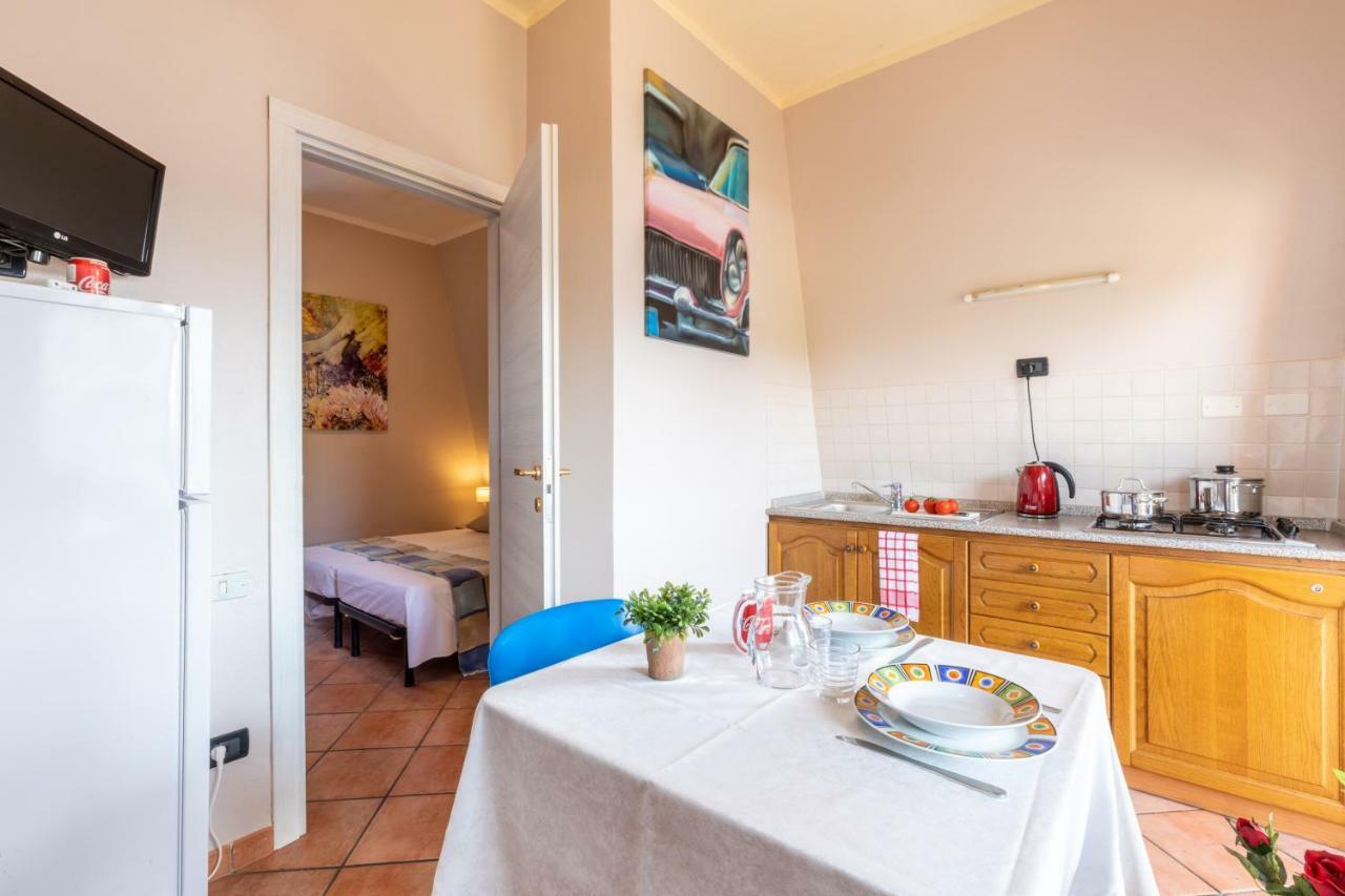 Borgo Blu Poggio Aparthotel Lazise Exteriör bild